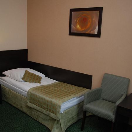 Hotel Topaz Poznan Centrum Buitenkant foto