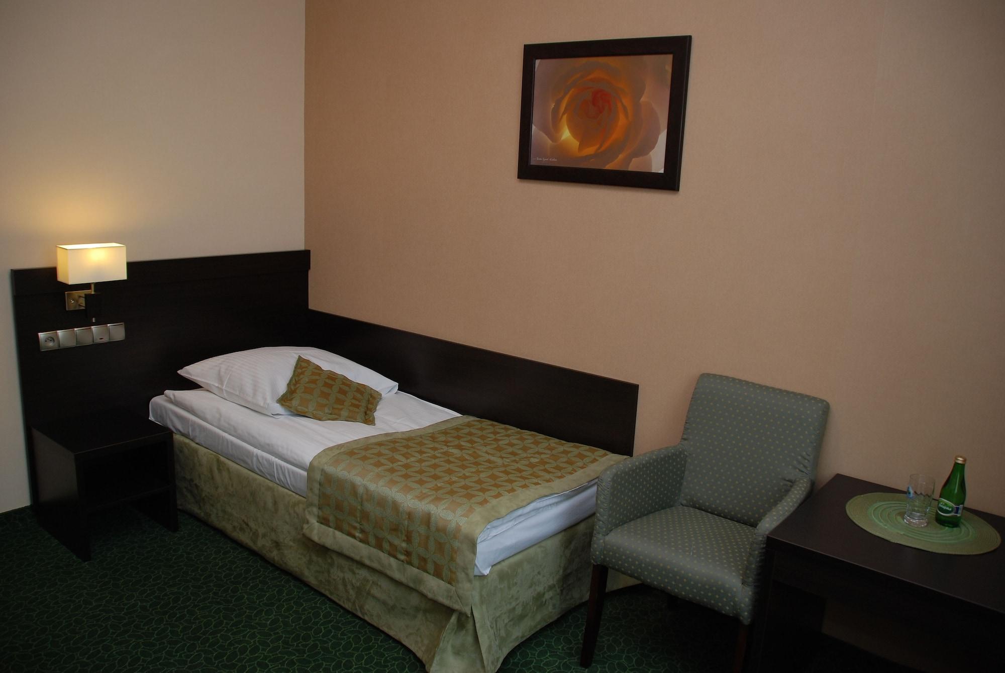 Hotel Topaz Poznan Centrum Buitenkant foto