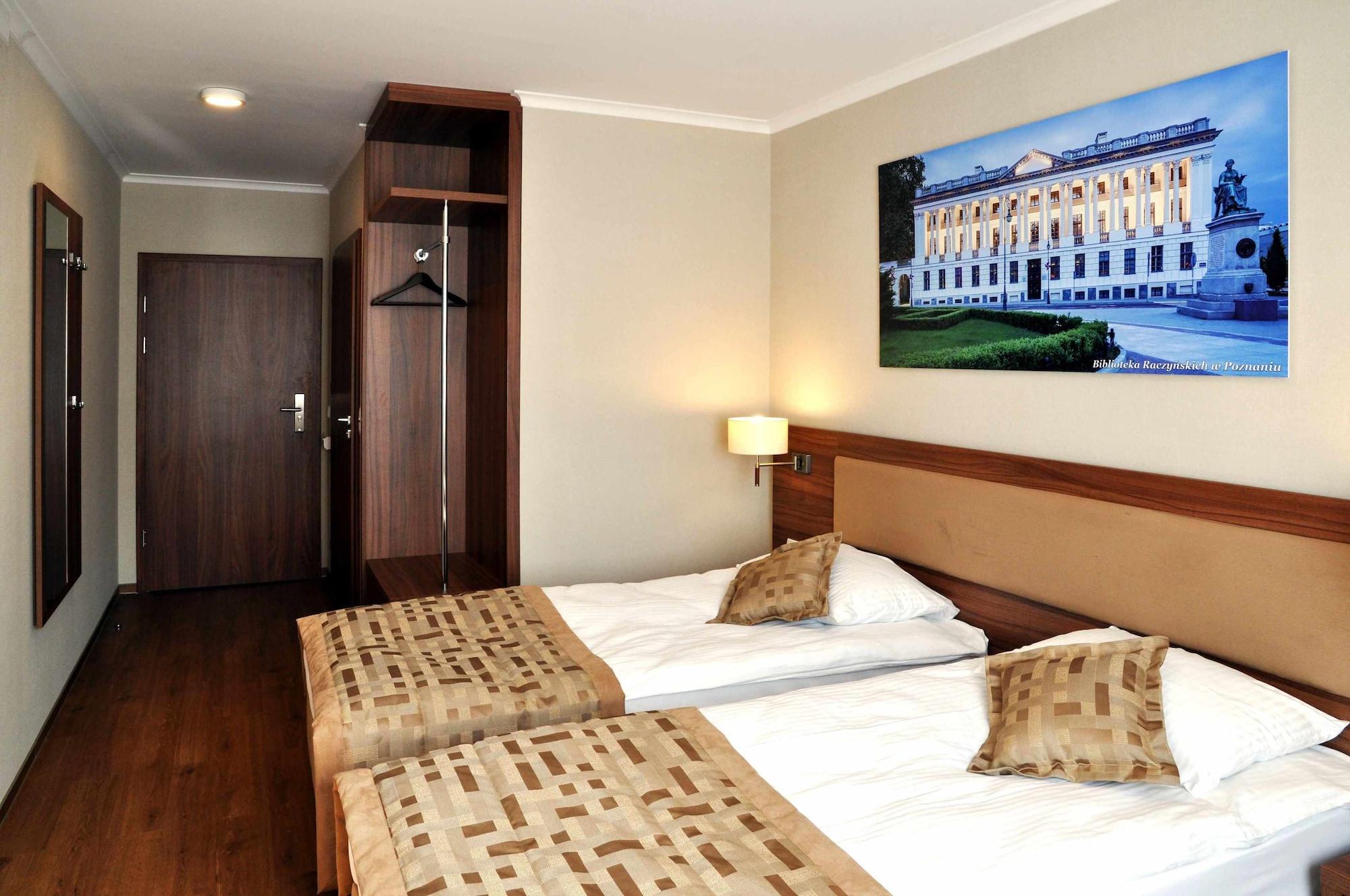 Hotel Topaz Poznan Centrum Buitenkant foto