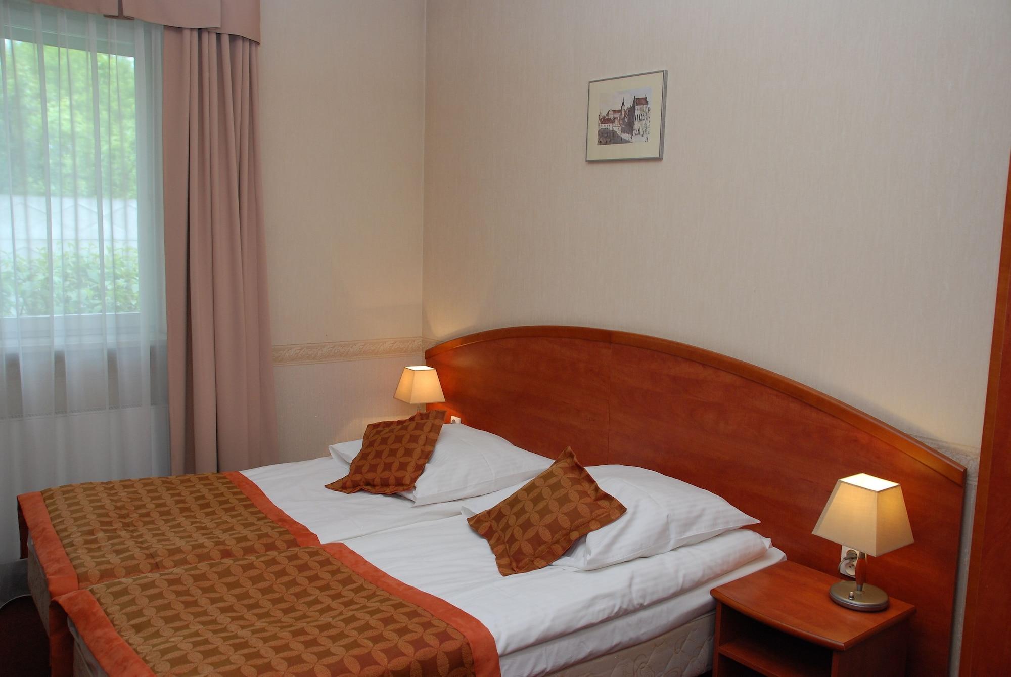 Hotel Topaz Poznan Centrum Buitenkant foto