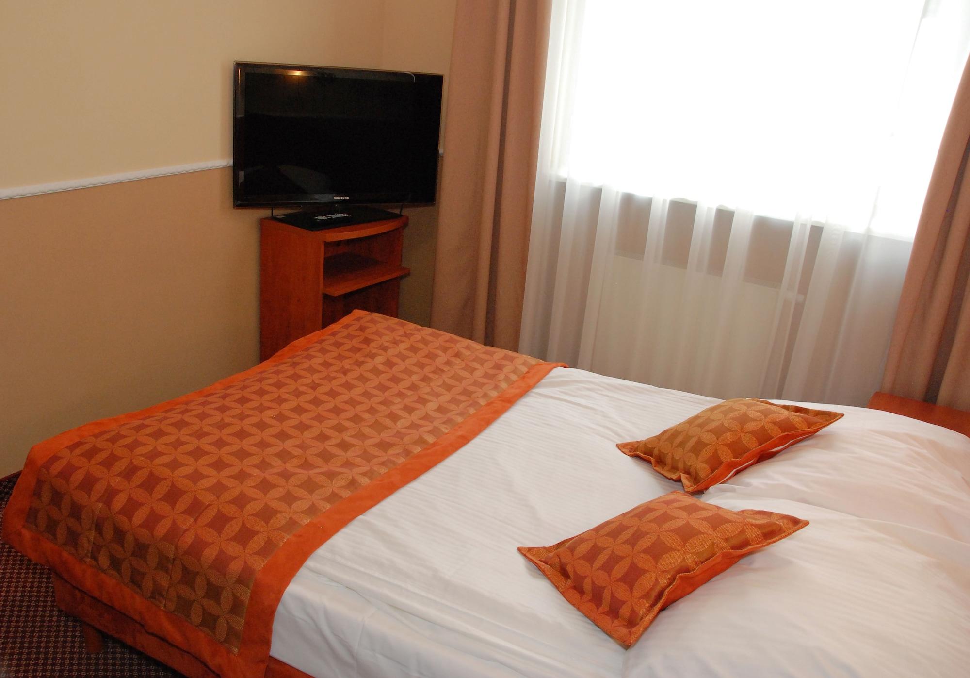 Hotel Topaz Poznan Centrum Buitenkant foto