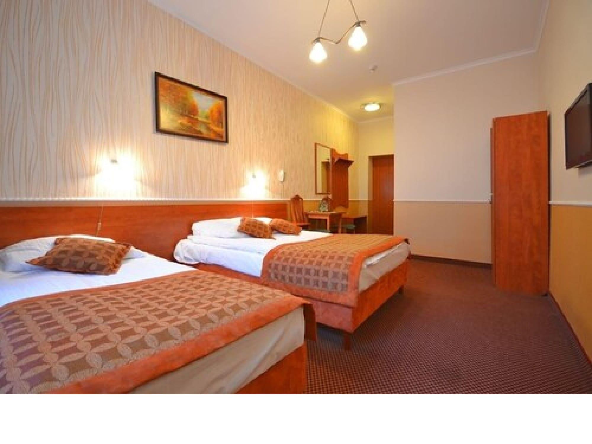 Hotel Topaz Poznan Centrum Buitenkant foto