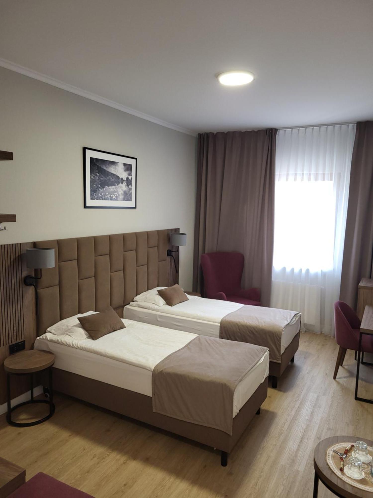 Hotel Topaz Poznan Centrum Buitenkant foto