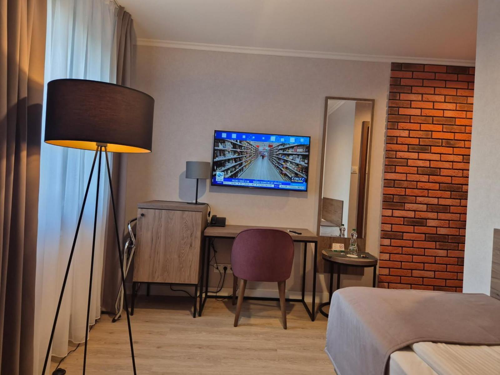 Hotel Topaz Poznan Centrum Buitenkant foto