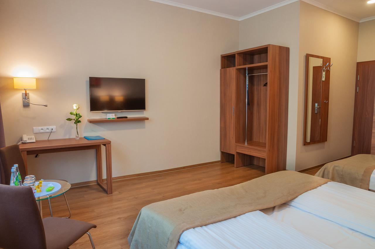 Hotel Topaz Poznan Centrum Buitenkant foto