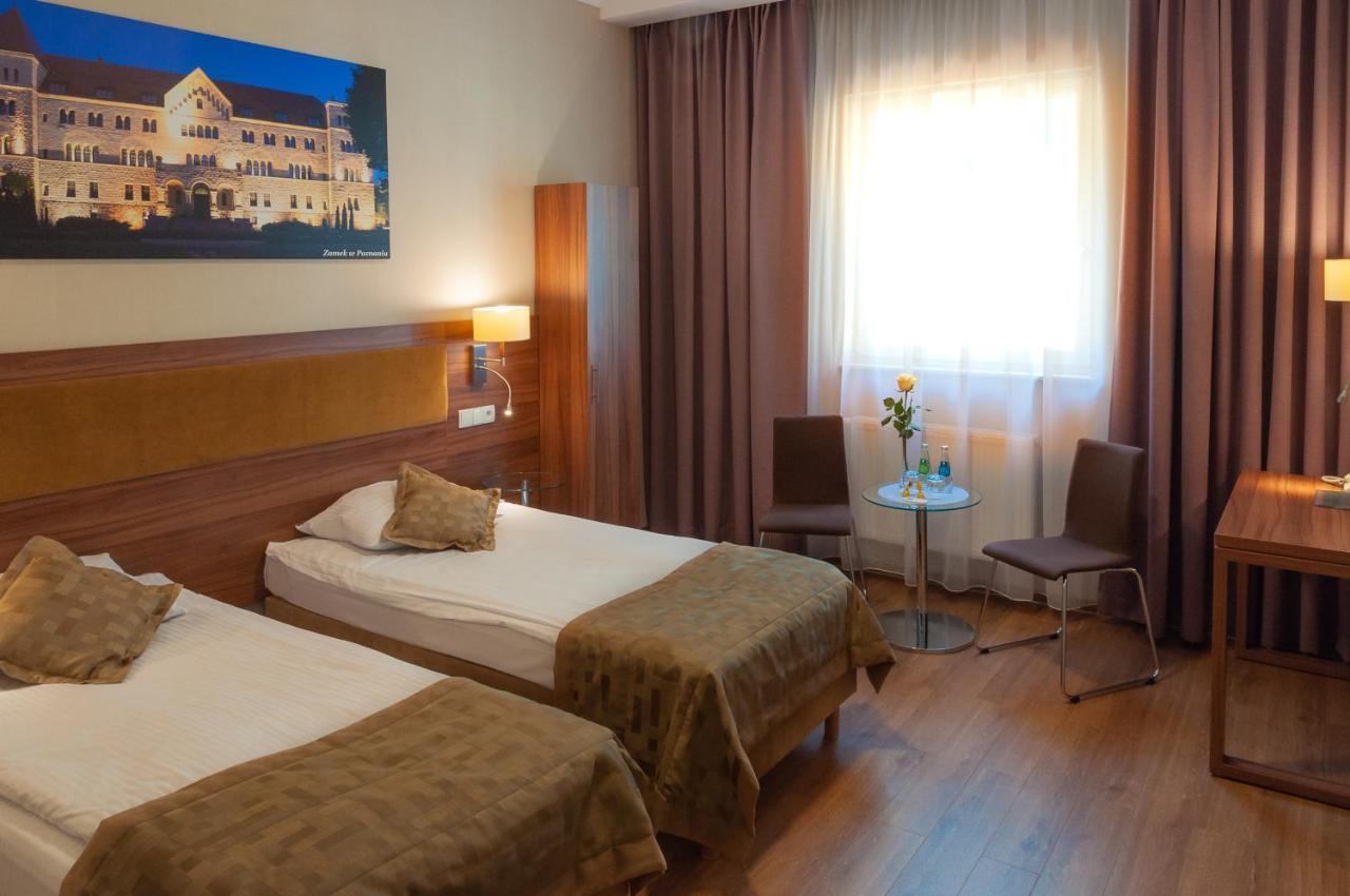 Hotel Topaz Poznan Centrum Buitenkant foto